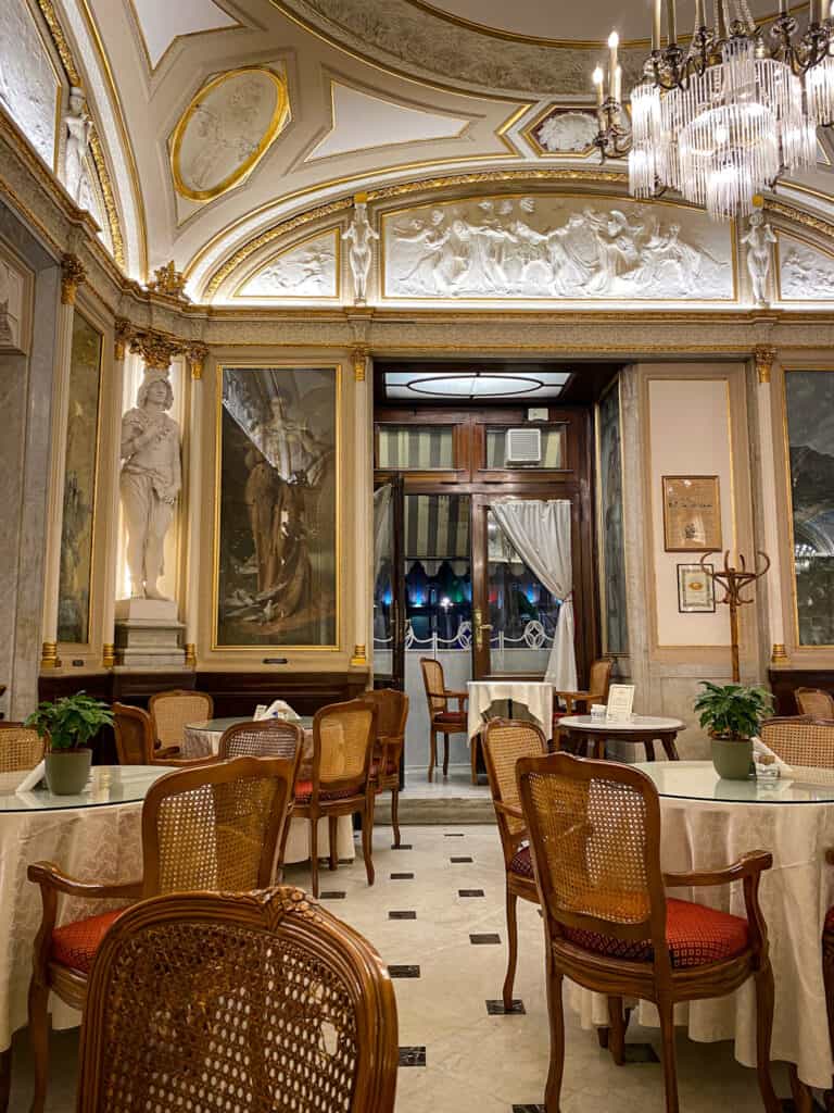Things to do in Naples: Visit the legendary Caffe Gambrinius